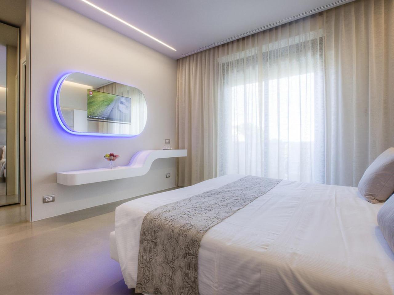 Hotel Nettuno Cervia Exteriör bild